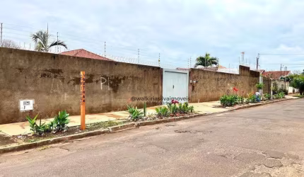 Casa à venda terreno  30x60 - Vila Planalto