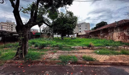 Terreno à venda 800 m2 há meia quadra da Av. Afonso Pena