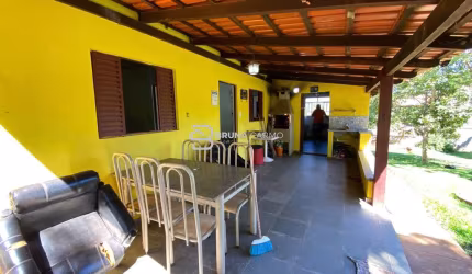 Chácara em Itatiaiuçu De 1000m com 02 quartos, piscina e excelente localização!