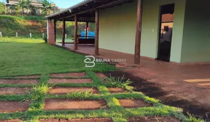Chácara na Quintas da Itatiaia com 1610m² , ótima oportunidade!