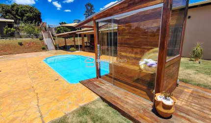 Vendo chácara em Medeiros com 03 quartos, piscina, sauna e playgroud!