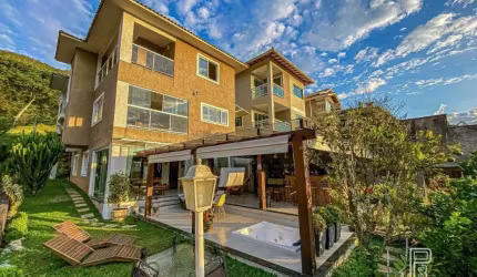 Casa à venda, 307 m² por R$ 1.800.000,00 - Tijuca - Teresópolis/RJ