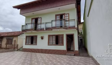 Casa à venda, 200 m² por R$ 819.000,00 - Araras - Teresópolis/RJ