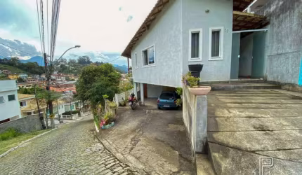 Casa à venda, 106 m² por R$ 590.000,00 - Tijuca - Teresópolis/RJ