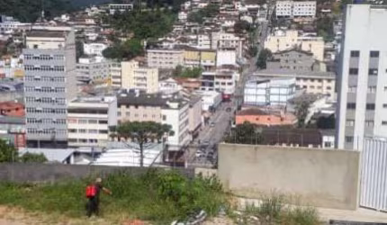 Terreno à venda, 720 m² por R$ 290.000,00 - Jardim Europa - Teresópolis/RJ