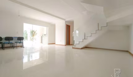 Casa com 5 dormitórios à venda, 250 m² por R$ 990.000,00 - Vargem Grande - Teresópolis/RJ