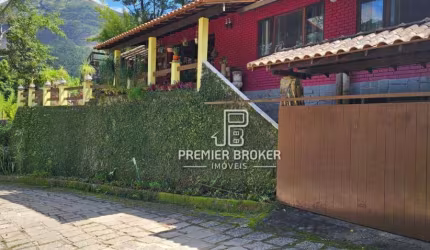 Casa à venda, 250 m² por R$ 650.000,00 - Colônia Alpina - Teresópolis/RJ