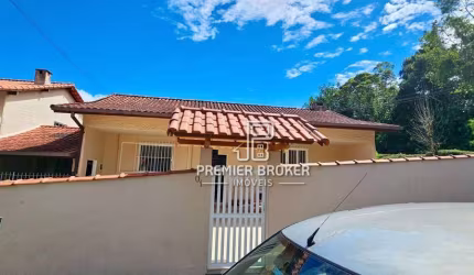 Casa à venda, 144 m² por R$ 800.000,00 - Carlos Guinle - Teresópolis/RJ