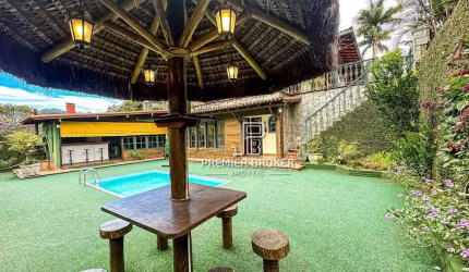 Casa com 4 dormitórios à venda, 263 m² por R$ 1.400.000,00 - Bom Retiro - Teresópolis/RJ