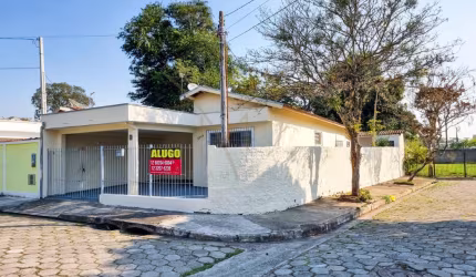 Casa para locação no conjunto Residencial Vale dos Pinheiros