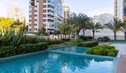 Apartamento MOBILIADO e DECORADO com 2 Suítes e 2 Vagas - Centro