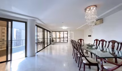 Apartamento 4 Quartos e 3 Vagas - Centro