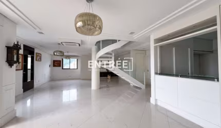 Cobertura Duplex 3 Suítes e 3 Vagas com HB - Centro