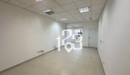 Sala no Carraro Tower para alugar, 39 m² por R$ 2.600/mês - Lagos de Santa Helena - Bragança Paulista/SP