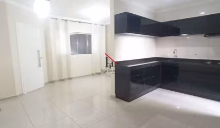Casa com 2 quartos à venda no Jardim Montecatini, Londrina  por R$ 370.000