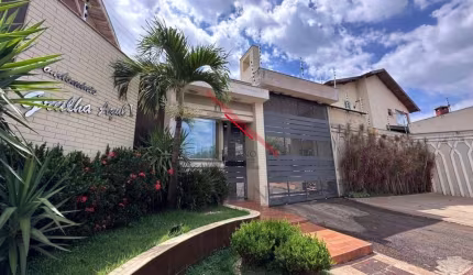 Casa em condomínio fechado com 4 quartos à venda no Residencial Santa Clara, Londrina  por R$ 1.290.000