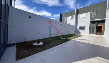 Casa com 3 quartos à venda no Jardim Shangri la, Londrina  por R$ 460.000