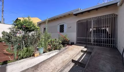 Casa com 2 quartos à venda no Conjunto Café, Londrina  por R$ 450.000