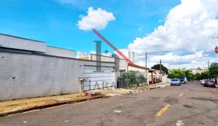Casa com 3 quartos à venda na Vila Larsen 1, Londrina  por R$ 700.000