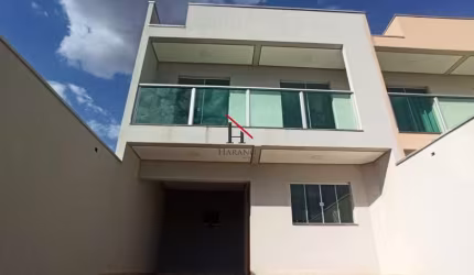 Casa com 3 quartos à venda no Jardim Bandeirantes, Londrina  por R$ 580.000