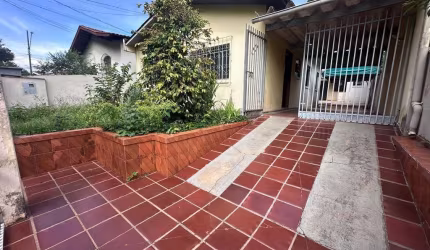 Casa com 4 quartos à venda no Igapó, Londrina  por R$ 430.000