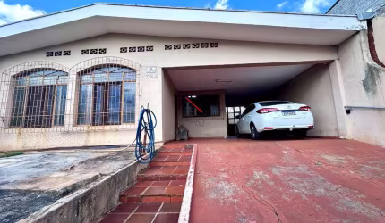 Casa com 4 quartos para alugar no Jardim Morumbi, Londrina  por R$ 2.500