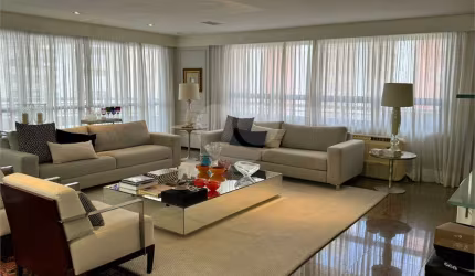 Apartamento com 3 quartos à venda em Meireles - CE