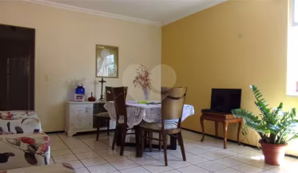 Apartamento com 3 quartos à venda em Cocó - CE