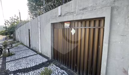 Casa com 3 quartos à venda em De Lourdes - CE