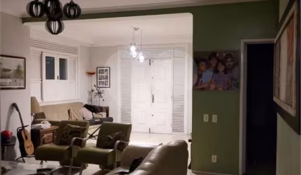 Casa com 8 quartos à venda em Fátima - CE