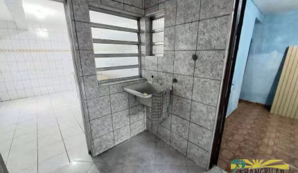 Casa com 1 dormitório para alugar, 50 m² por R$ 1.200,00/mês - Inamar - Diadema/SP