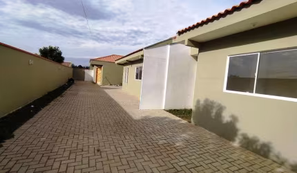 Casa barata e averbada. Aceita financiamento.