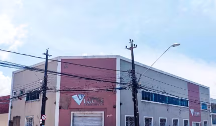 Prédio Comercial na Francisco Sá