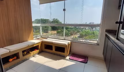 Lindo apartamento na Av. Abel Reis