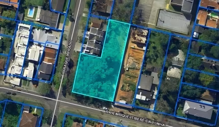 Terreno comercial para alugar na Rua Henrique Itiberê da Cunha, 1016, Bom Retiro, Curitiba por R$ 2.950