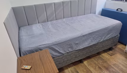 Alugo quarto com banheiro para mulher na Ponta Verde