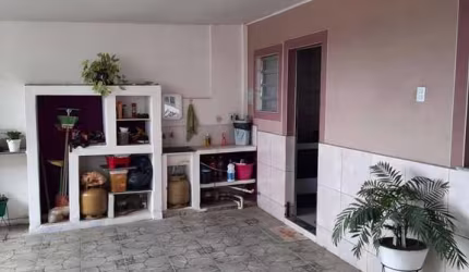 Casa com 2 quartos, 57m², à venda em São João de Meriti, Grande Rio