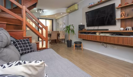 Casa em Condomínio no Bairro Camaquã