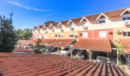 Casa em Condomínio no Bairro Camaquã