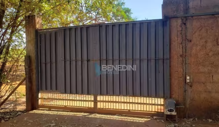 Sítio à venda, 62000 m² por R$ 1.400.000,00 - Centro - Serra Azul/SP