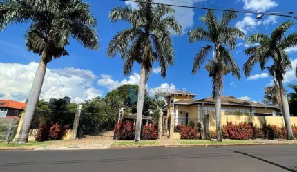 Casa de 684m² com 03 suites a venda em condomínio - Jardim Canada