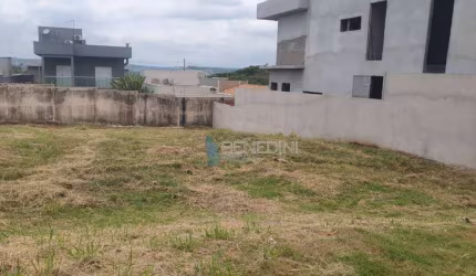 Terreno de 347m² à venda em condomínio - Vila do Golfe