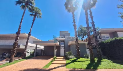 Casa de 440m² com 04 suítes á venda em condomínio -  Jardim Botânico