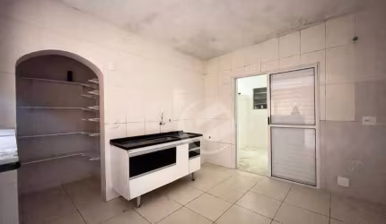 Casa com 1 dormitório para alugar, 60 m² por R$ 1.700,00/mês - Vila Scarpelli - Santo André/SP