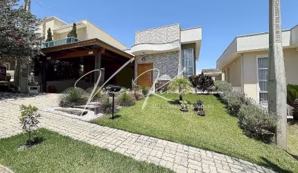 Casa aconchegante com 3 dormitórios no Condomínio Terras de Atibaia I