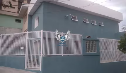 SOBRADO NO JARDIM SÃO PAULO 03 DORMITÓRIOS SENDO 02 SUÍTES E 02 VAGAS DE GARAGEM