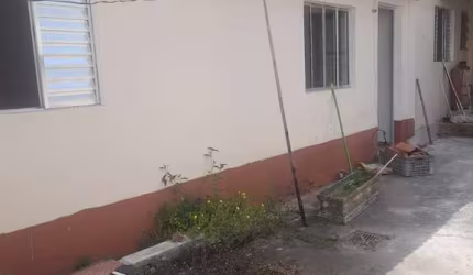 CASA TÉRREA NO MANDAQUI COM 01 DORMITÓRIOS ( CASA 02)