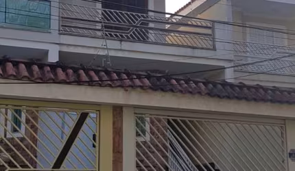 SOBRADO DE ALTO PADRÃO  DE PORTEIRA FECHADA COM 04 DORMITÓRIOS , 03 SUÍTES E 10