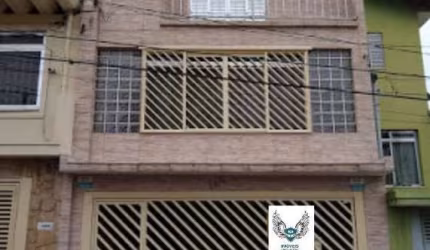 Lindo Sobrado 3 dormitórios, sendo 2 suítes na Vila Mazzei.