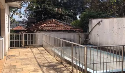 SOBRADO NO BAIRRO DO LIMÃO DE 04 DORMITÓRIOS  SENDO 02 SUÍTES E PISCINA